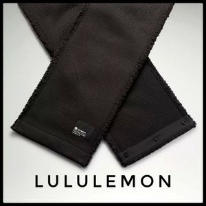 Lululemon Customizable Snap Scarf - Black